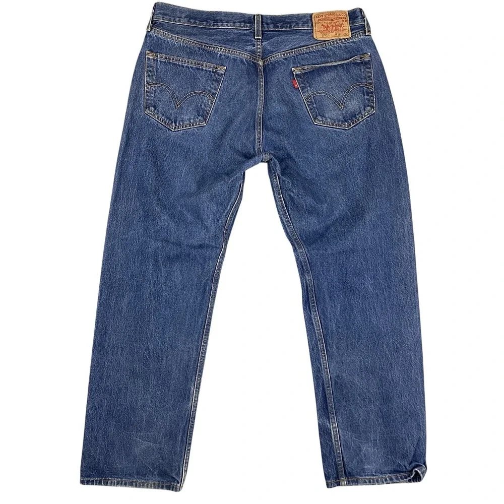 Levis 501 Original Straight Leg Button Fly Jeans Mens 38 Blue Medium‎ Wash